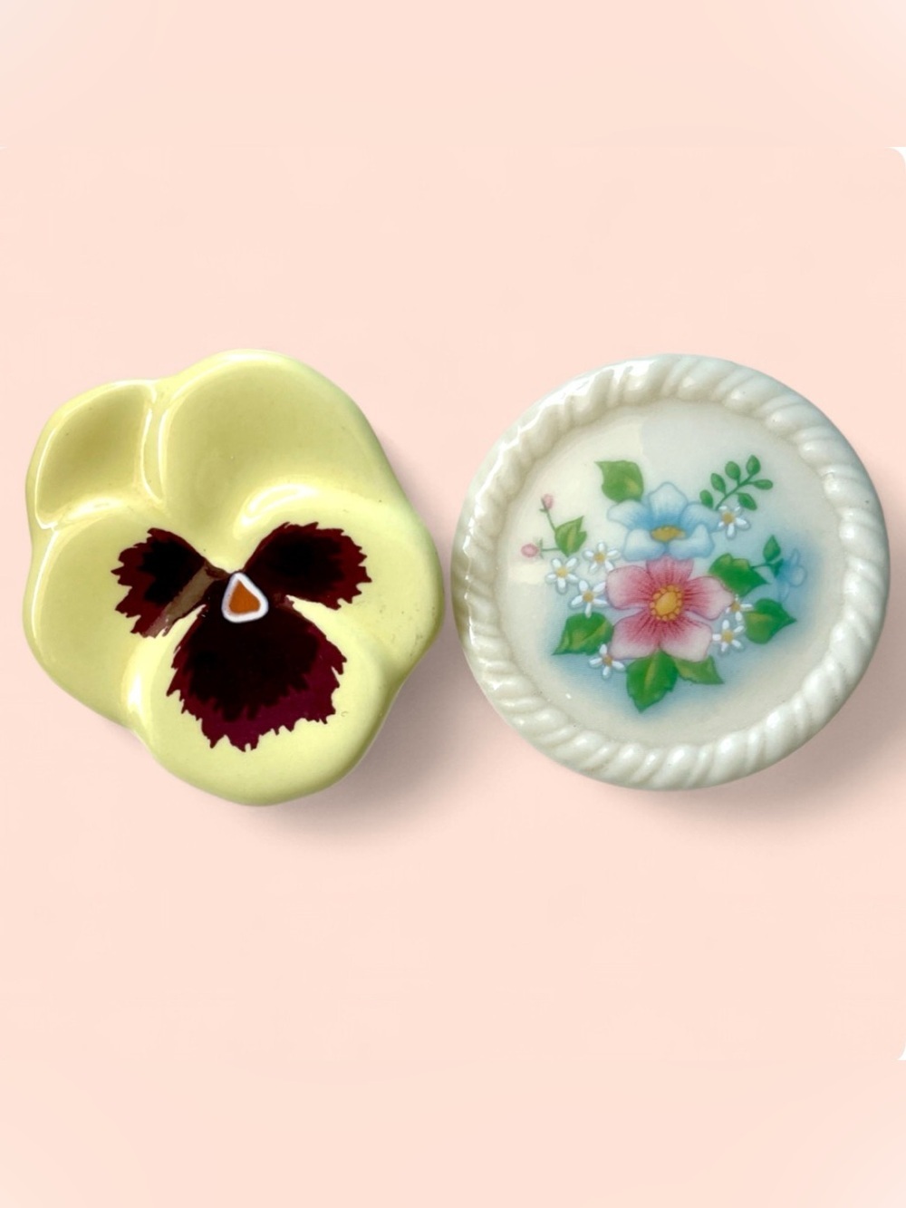 Avon Vintage Floral Porcelain Brooch Pin Bundle Pansy Spring Bouquet Flowers